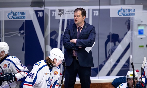 Дмитрий Крамаренко перешел на тренерскую работу в ВХЛ