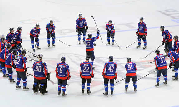 «Сахалинские Акулы» одержали 100-ю победу в МХЛ!