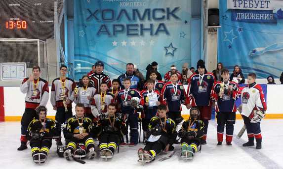 Первый турнир по <span class="nobr">следж‐хоккею</span> на Дальнем Востоке прошёл в Холмске
