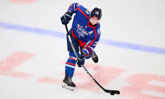 «Сахалинские Акулы» принимают питерский «СКА-1946»