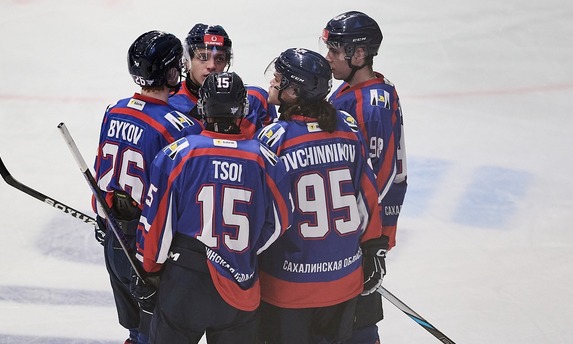 Сегодня «Сахалинские Акулы» играют с «Динамо» из <span class="nobr">Санкт‐Петербурга</span>