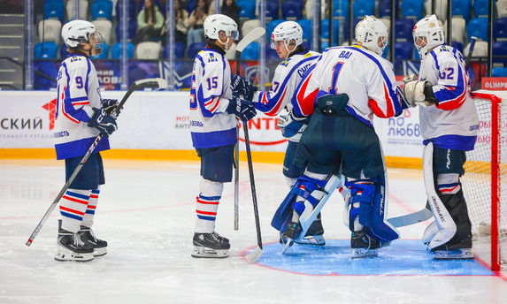«Сахалинские Акулы» выиграли вторую игру в Туле