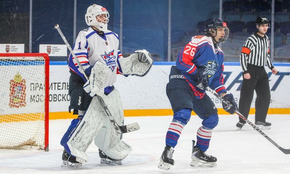 «Сахалинские Акулы» проиграли за 19 секунд до конца основного времени матча.  
