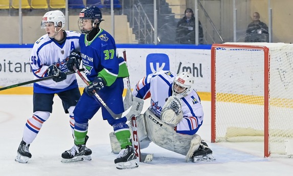 «Сахалинские Акулы» в&nbsp;Балашихе играют с&nbsp;«Капитаном»