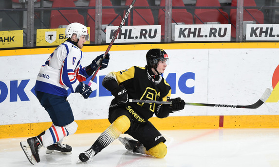 «Сахалинские Акулы» уступили «Алмазу»