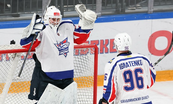 «Сахалинские Акулы» обыгрывают лидера «Золотого» дивизиона