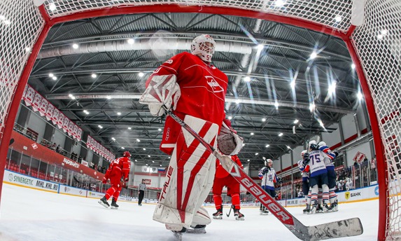«Сахалинские Акулы» проиграли «Спартаку» и&nbsp;прервали победную серию.