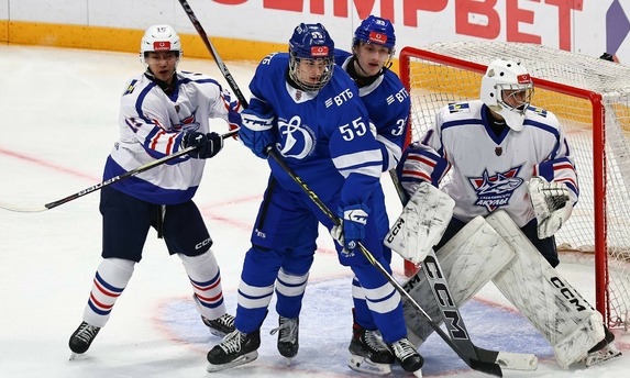  «Сахалинские Акулы» завершают выездную серию игр матчем с&nbsp;«Динамо», который станет 500-ым в&nbsp;истории клуба. 