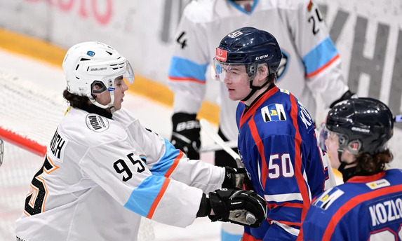 «Сахалинские Акулы» уступили беларусам