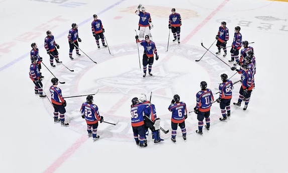 «Сахалинские Акулы» одержали уверенную победу над&nbsp;«Атлантом»