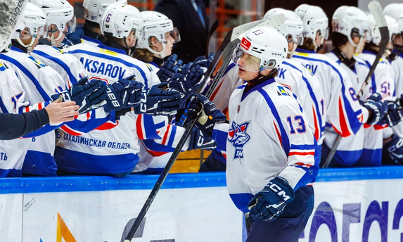 Дубль Дмитрия Коренева приносит победу в&nbsp;первом матче в&nbsp;Хабаровске!